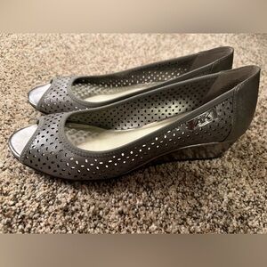 Anne Klein Gray Perforated Peep-Toe Wedge Pumps women’s